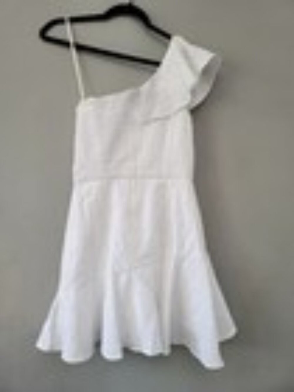 Liily Pulitzer- Arlana One-Shoulder Romper - Picture 4 of 7
